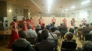 「憩の泉」にて、「フラダンス」を見学にいきました。